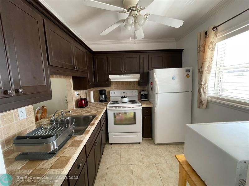 4331 NW 16th St #308D, Fort Lauderdale, Florida image 6