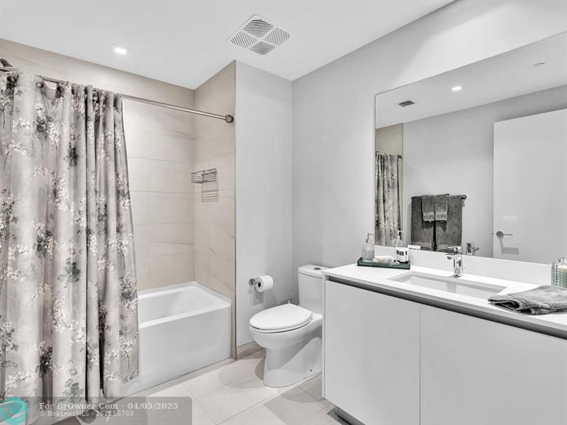 2ND BATHROOM