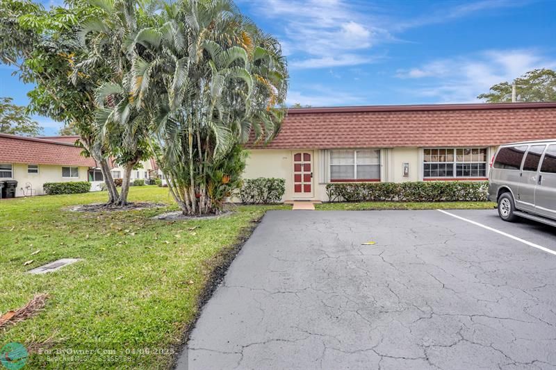 1996 NE 33rd St #4, Pompano Beach, Florida image 1