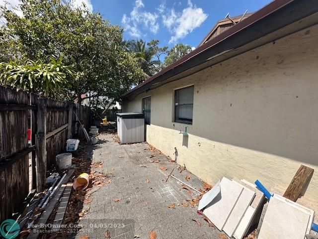 3753 Mil Lake Ct, Greenacres, Florida image 5