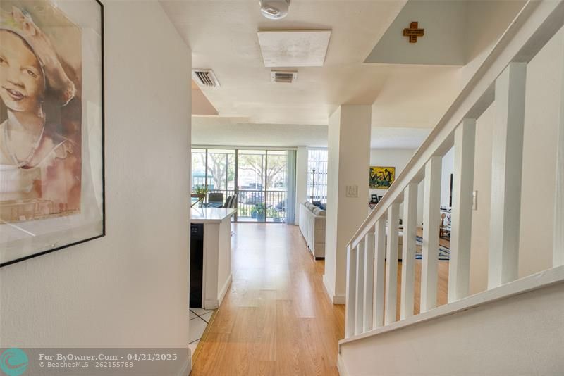 3401 N Country Club Dr #110, Aventura, Florida image 1