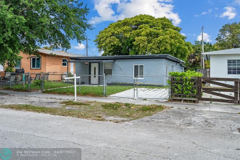 2231 Freedom St, Hollywood, Florida image 38