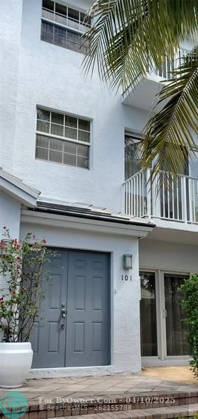 2725 NE 8th Ave #101, Wilton Manors, Florida image 1