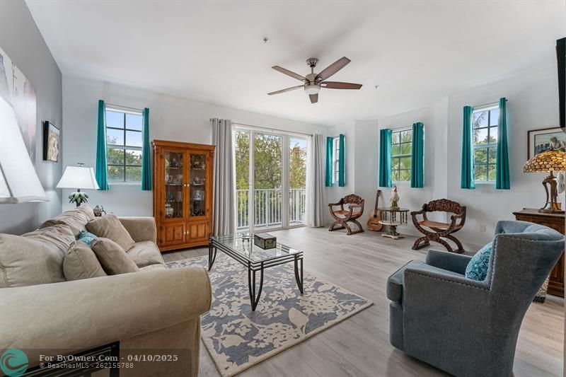 2725 NE 8th Ave #101, Wilton Manors, Florida image 10