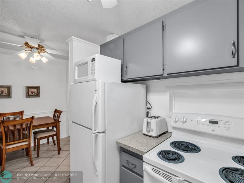 901 SW 11th Ave #14H, Hallandale Beach, Florida image 18