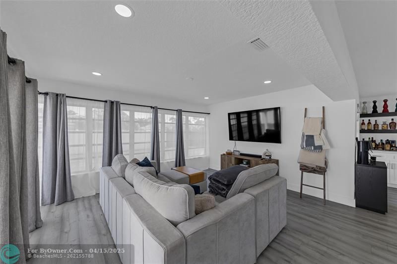 1556 SE 7th St, Deerfield Beach, Florida image 21