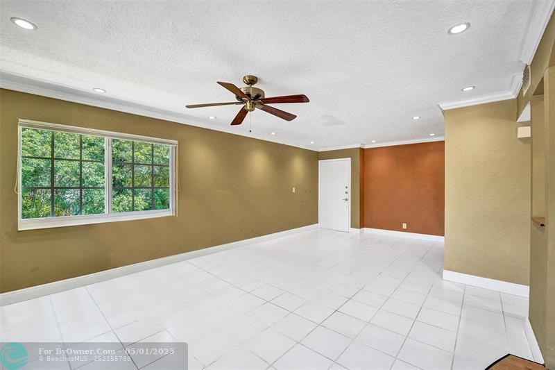 1940 NE 2nd Ave #215J, Wilton Manors, Florida image 13