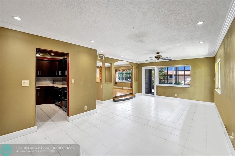1940 NE 2nd Ave #215J, Wilton Manors, Florida image 8