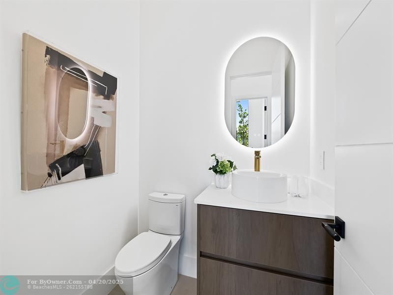 208 NE 23rd Street, Wilton Manors, Florida image 33