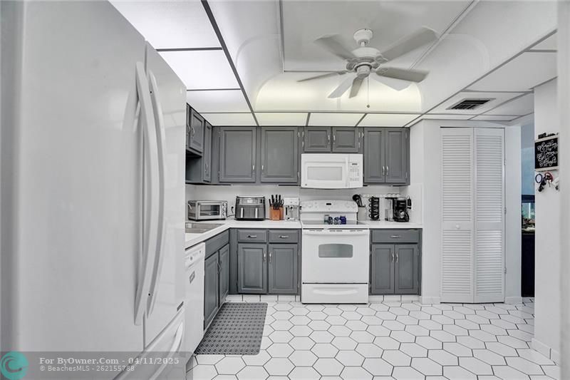 1370 S Ocean Blvd #407, Pompano Beach, Florida image 24
