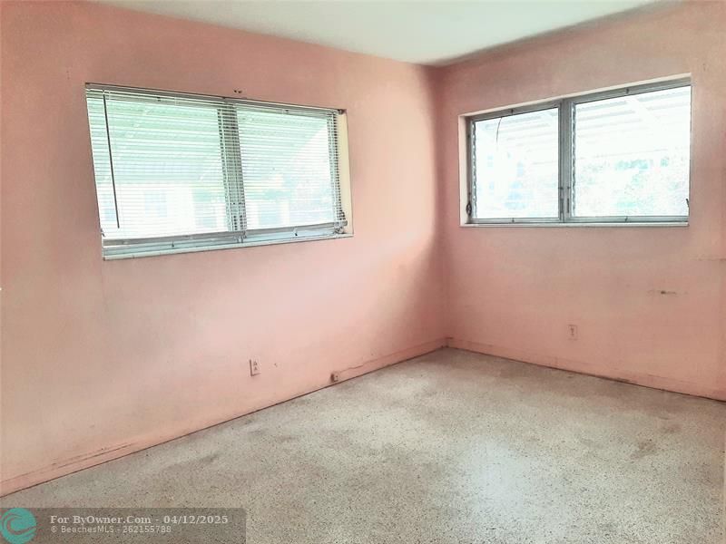 300 NE 22nd St, Wilton Manors, Florida image 20