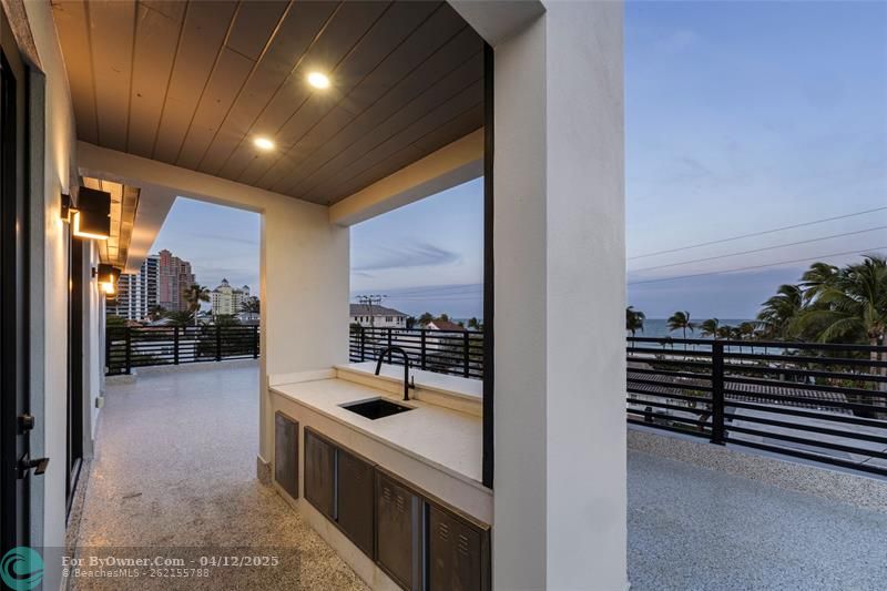 3320 NE 17th St, Fort Lauderdale, Florida image 4