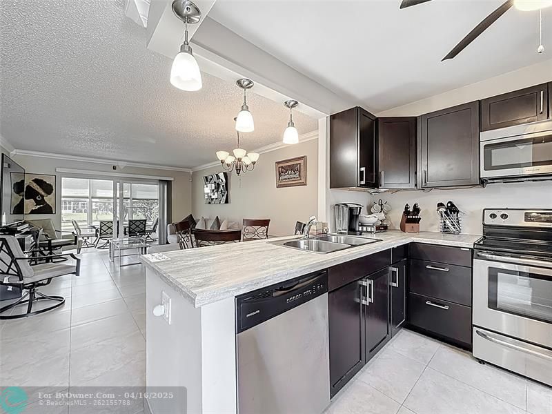 4700 NW 35th St #413, Lauderdale Lakes, Florida image 7
