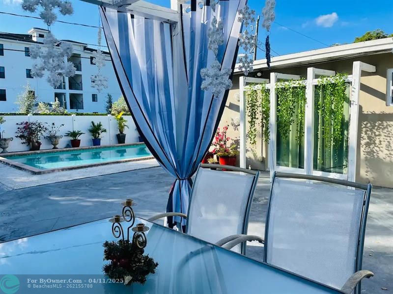 413 SW 25th Ter, Fort Lauderdale, Florida image 11