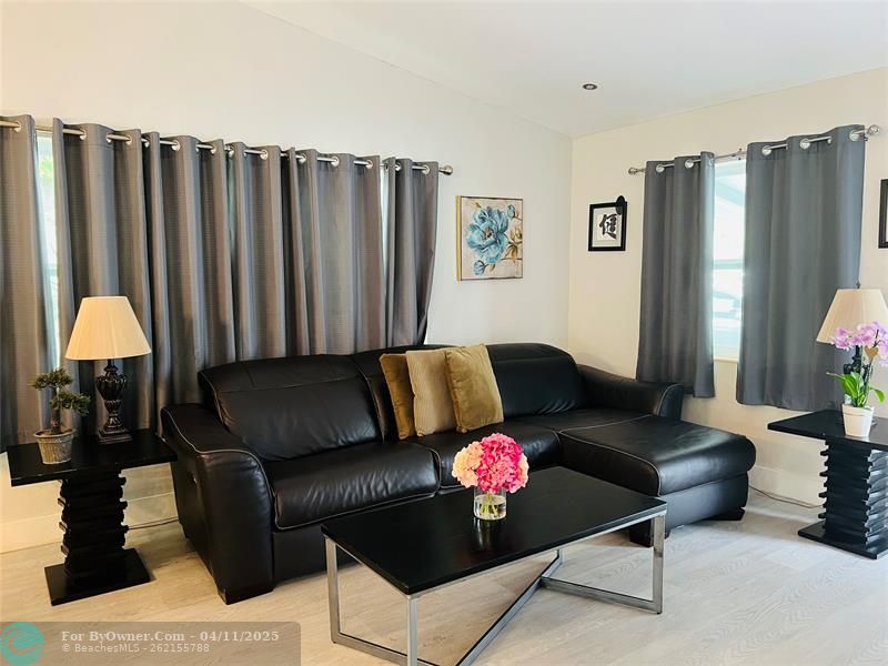 413 SW 25th Ter, Fort Lauderdale, Florida image 23