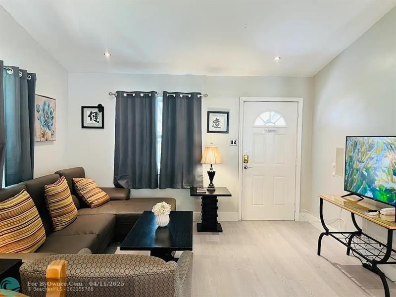 413 SW 25th Ter, Fort Lauderdale, Florida image 24