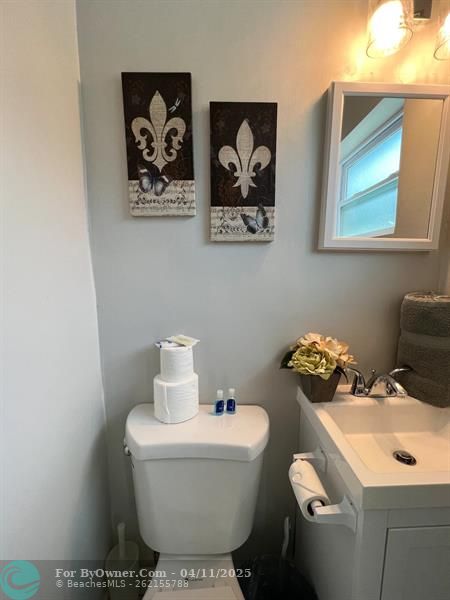 413 SW 25th Ter, Fort Lauderdale, Florida image 31
