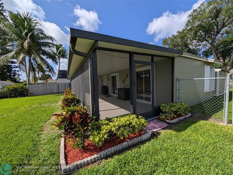 1630 SW 129th Way, Davie, Florida image 18