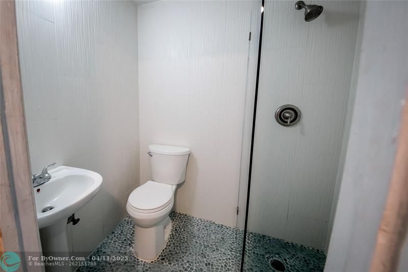 2221 SW 13th St, Miami, Florida image 19