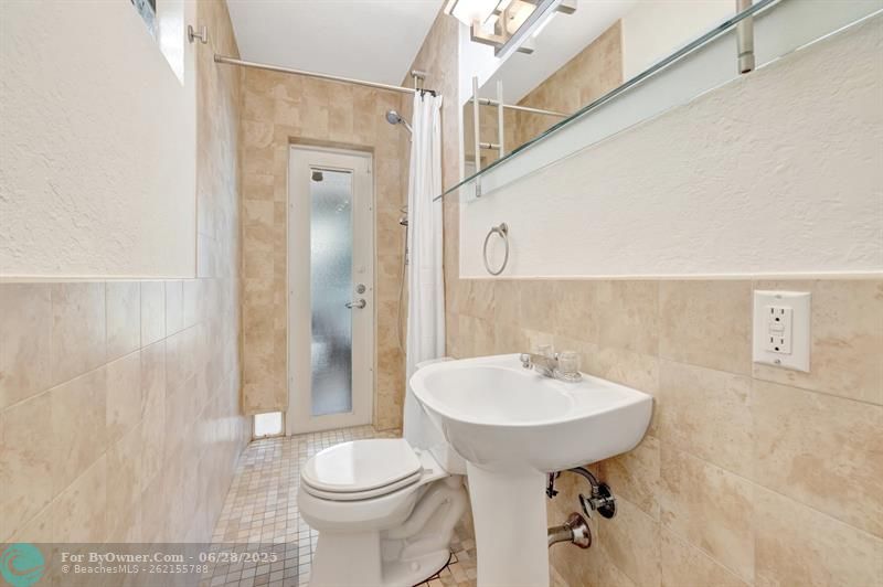 2107 NE 15th St, Fort Lauderdale, Florida image 40