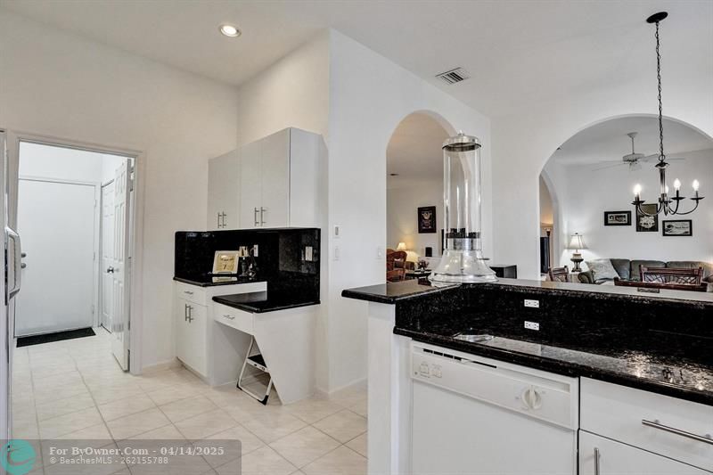 8491 Golden Cypress Court, Lake Worth, Florida image 22