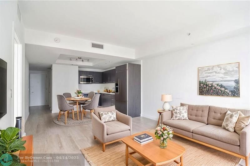45 SW 9th St #2604, Miami, Florida image 6