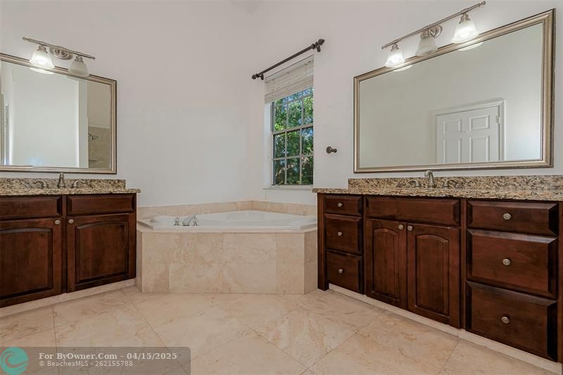 537 NE 17th Way, Fort Lauderdale, Florida image 28