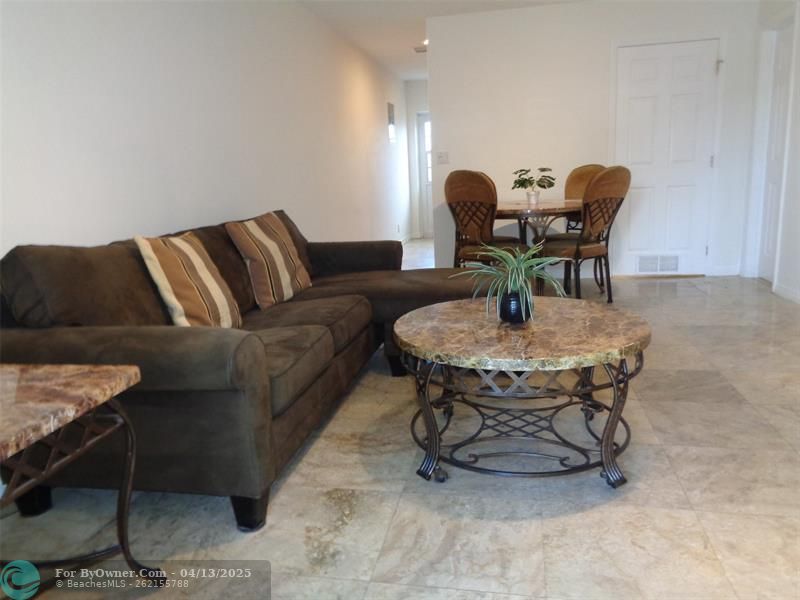 w/Option For Furniture to Convey