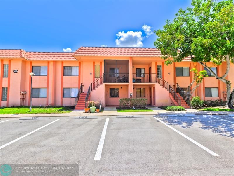 235 Lakeview Dr #104, Weston, Florida image 3