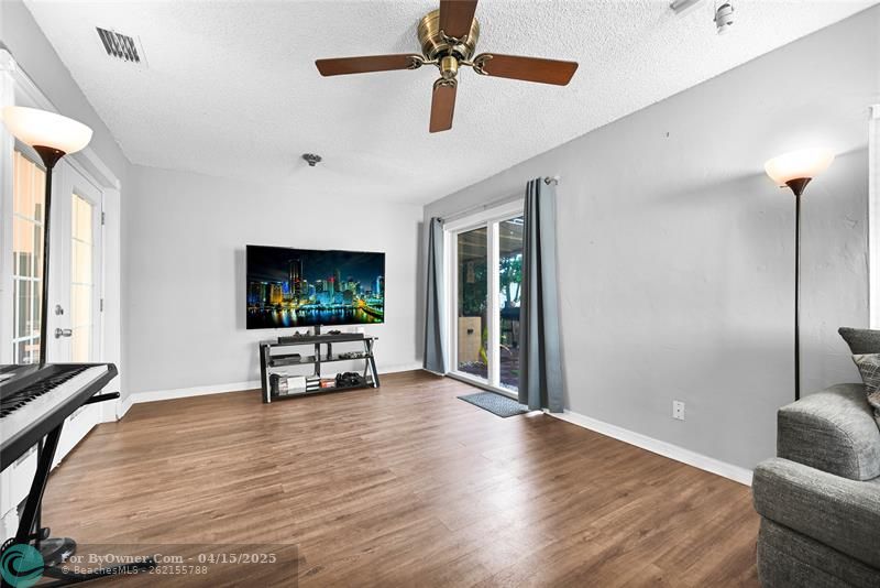 8113 NW 91st Ter, Tamarac, Florida image 14