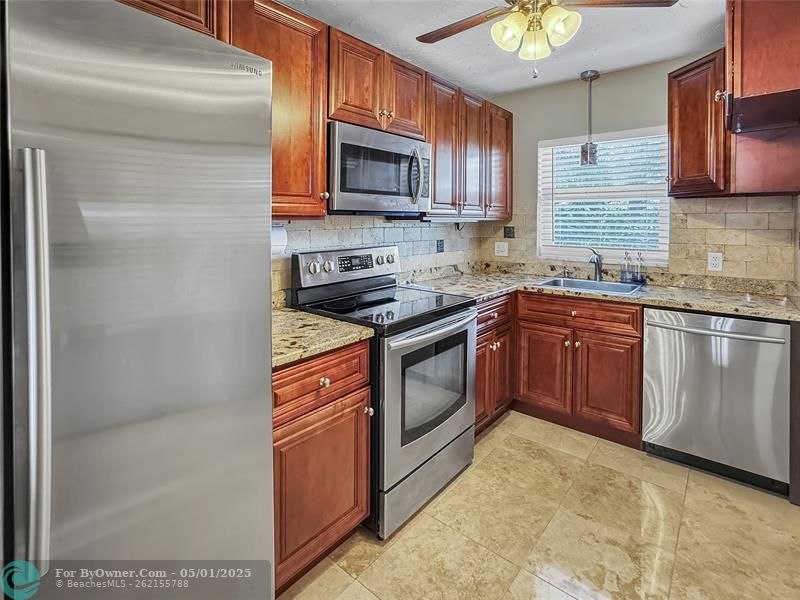 333 NW 17th Ct #103B, Fort Lauderdale, Florida image 12