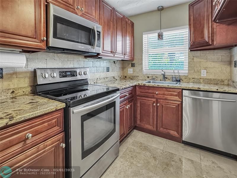 333 NW 17th Ct #103B, Fort Lauderdale, Florida image 14
