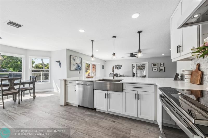 14200 Somerset Pl, Davie, Florida image 4