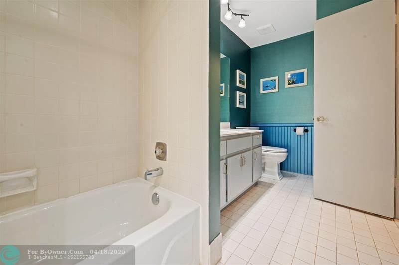 7053 NW 49th Ct, Lauderhill, Florida image 25