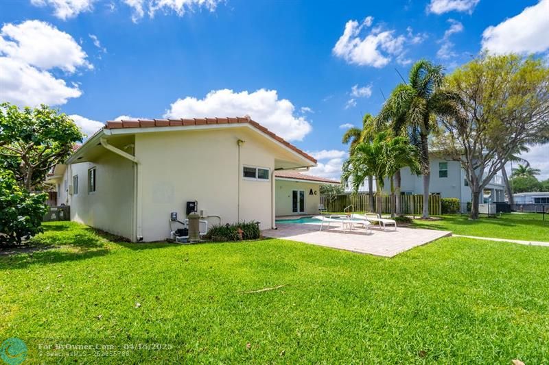 571 SE 12th St, Pompano Beach, Florida image 37