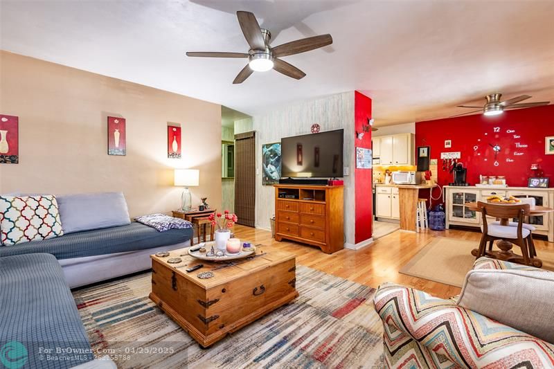 810 Lake Shore Dr #25, West Palm Beach, Florida image 5