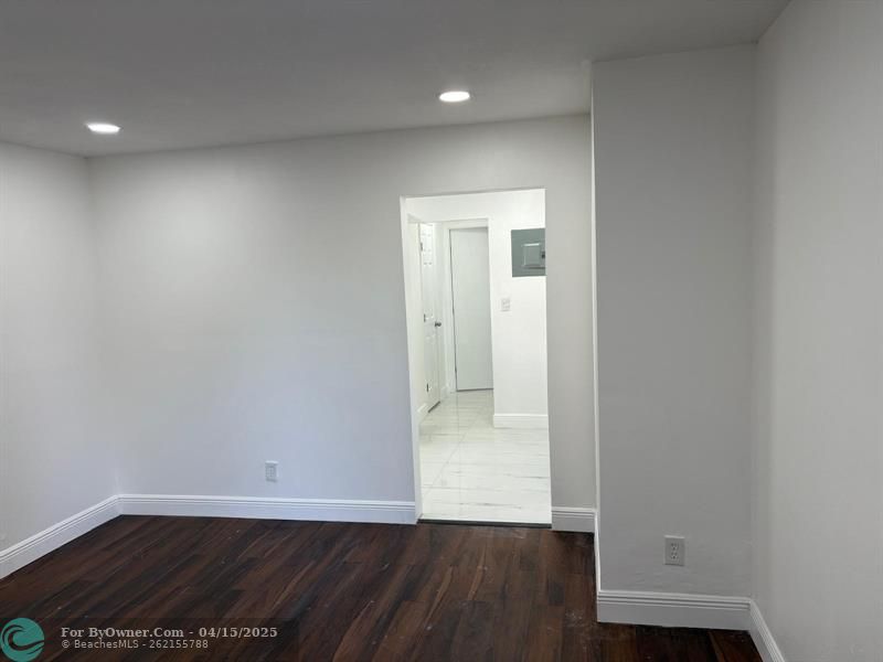 230 SW 11th St, Dania Beach, Florida image 18