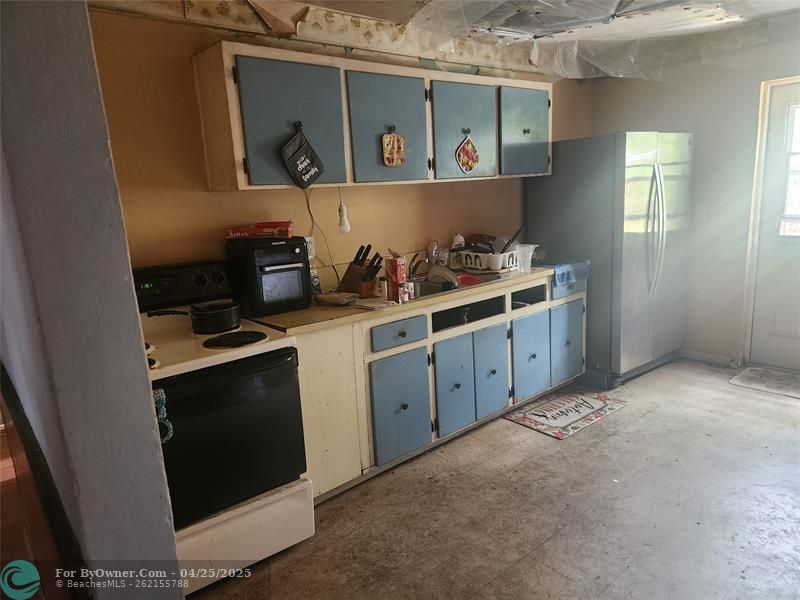 Kitchen 2