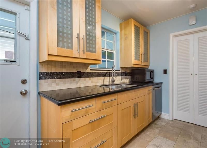 1109 N 13th Ct, Hollywood, Florida image 12