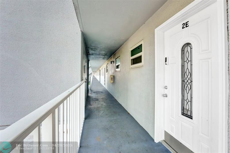 111 Royal Park Dr #2E, Oakland Park, Florida image 19