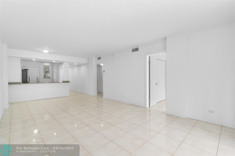 3660 NE 166th St #114, North Miami Beach, Florida image 11