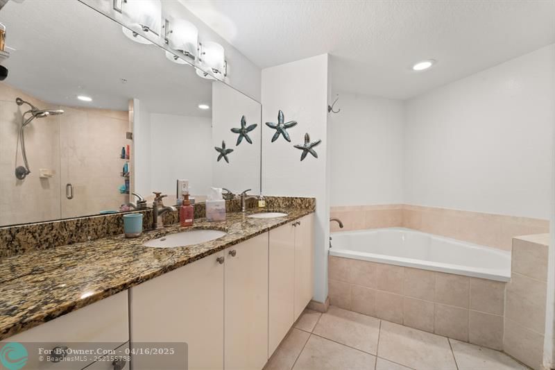 1830 Radius Dr #1017, Hollywood, Florida image 13