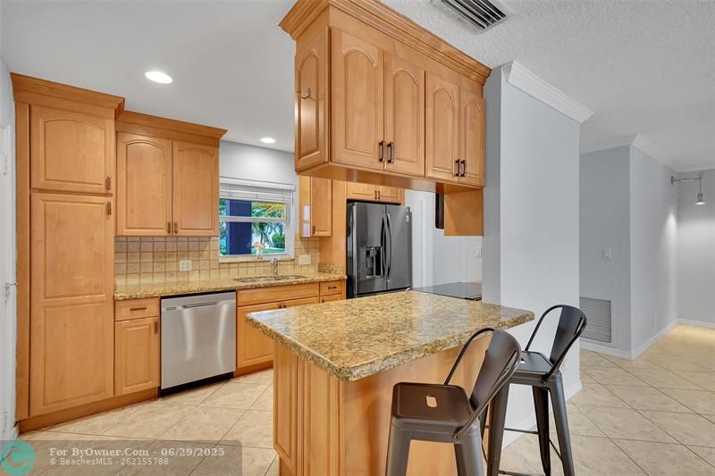 1800 NE 28th St, Wilton Manors, Florida image 19