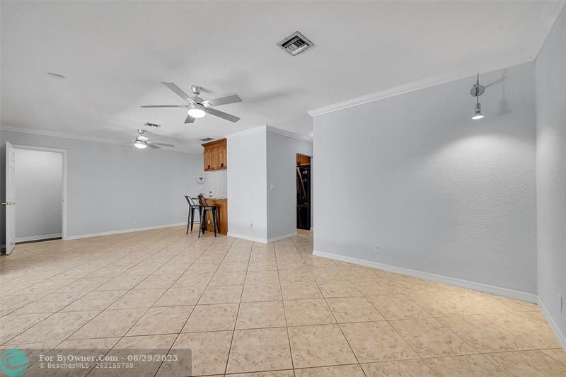 1800 NE 28th St, Wilton Manors, Florida image 26