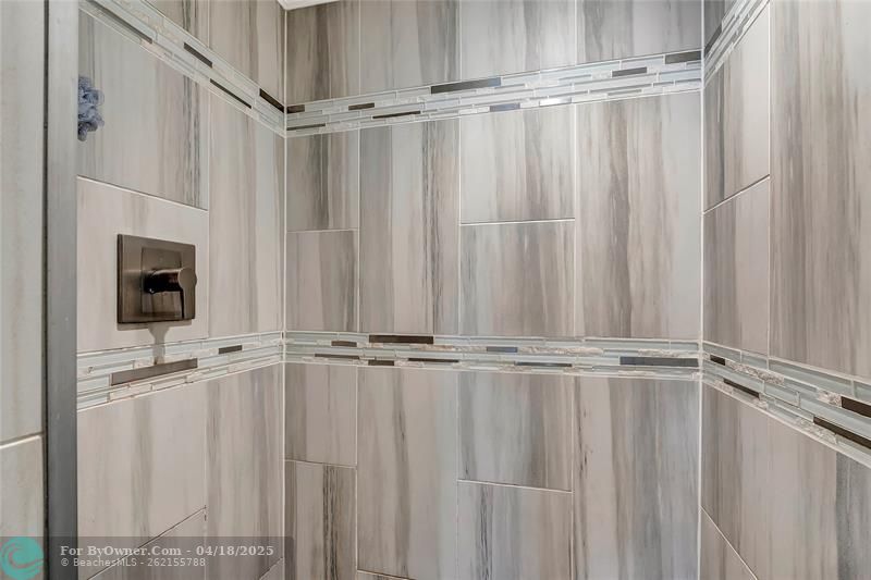 2236 N Cypress Bend Drive #206, Pompano Beach, Florida image 21