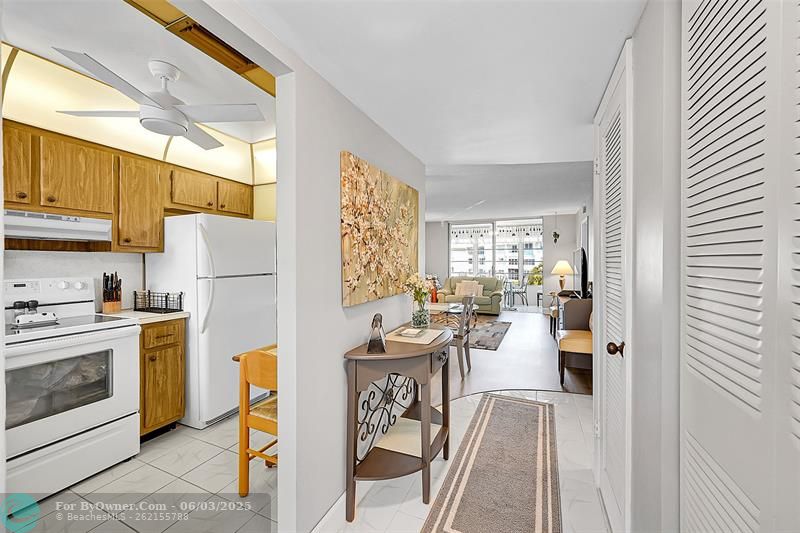 8110 Sunrise Lakes Blvd #202, Sunrise, Florida image 1