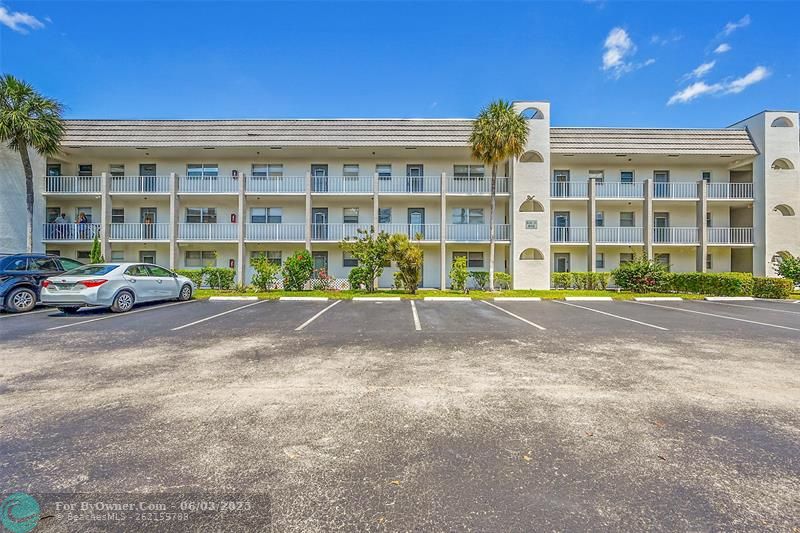 8110 Sunrise Lakes Blvd #202, Sunrise, Florida image 15