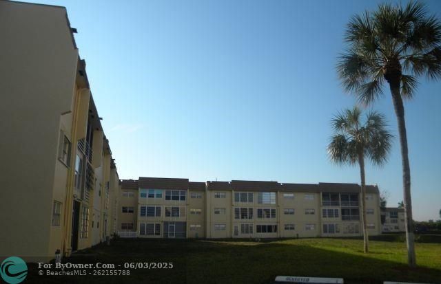 8110 Sunrise Lakes Blvd #202, Sunrise, Florida image 16
