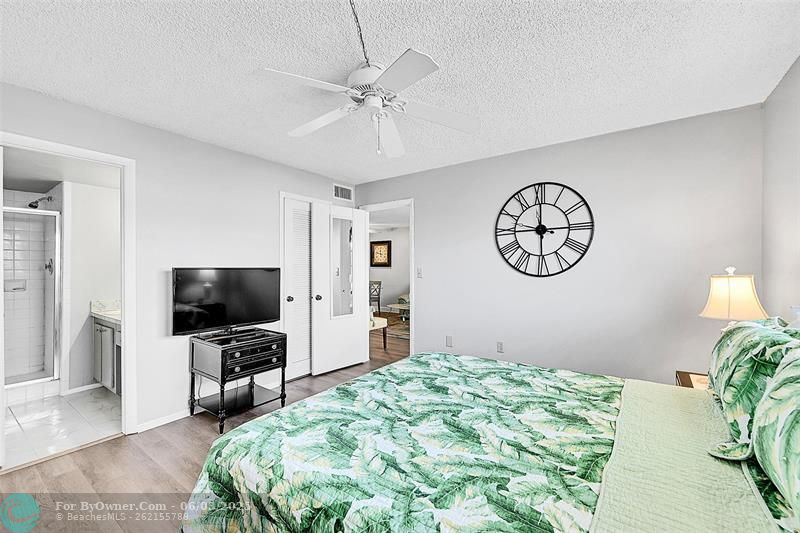 8110 Sunrise Lakes Blvd #202, Sunrise, Florida image 9