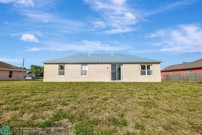 423 NW Ravenswood, Port Saint Lucie, Florida image 4